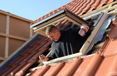 Pose de fenêtres de toit Velux à Isle-Bouzon
